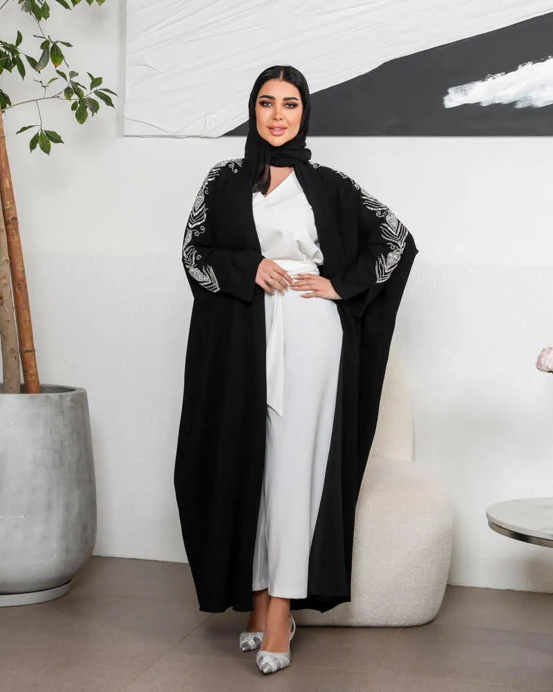 Free size crepe abaya with embroidery on the shoulders and lining