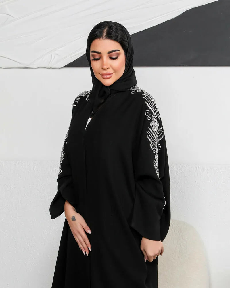 Free size crepe abaya with embroidery on the shoulders and lining