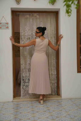 Beige dress half crepe and half pleats