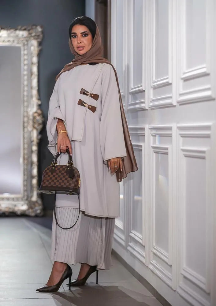 عباية كريب بيج مع حزام بني