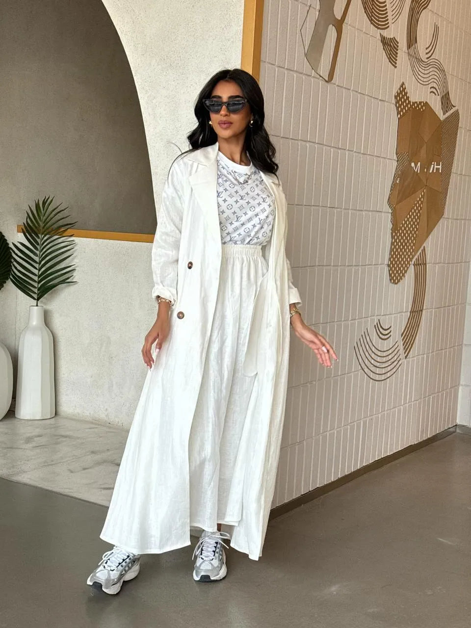 Off-white linen abaya