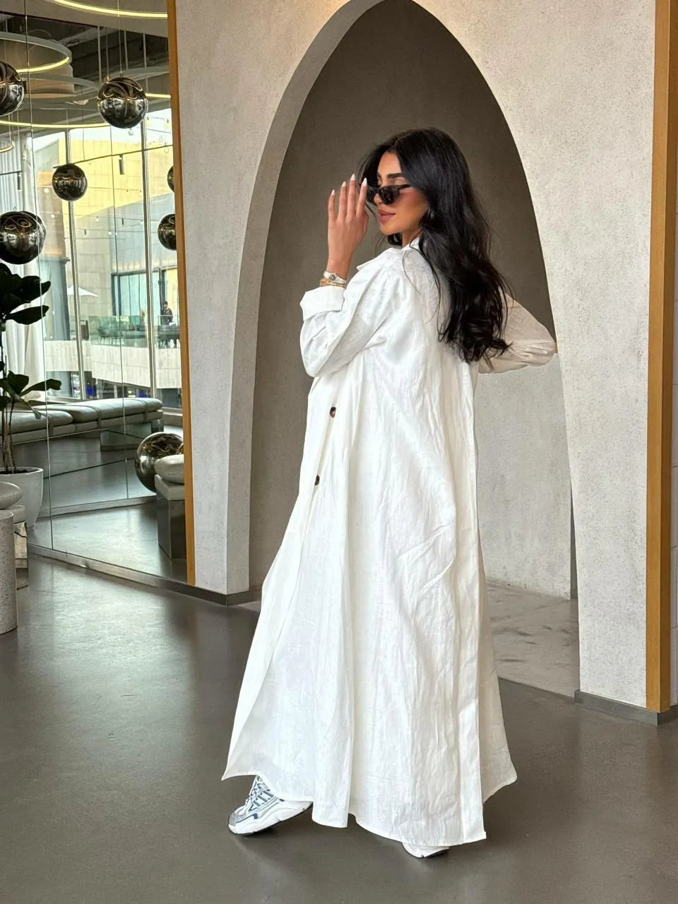Off-white linen abaya