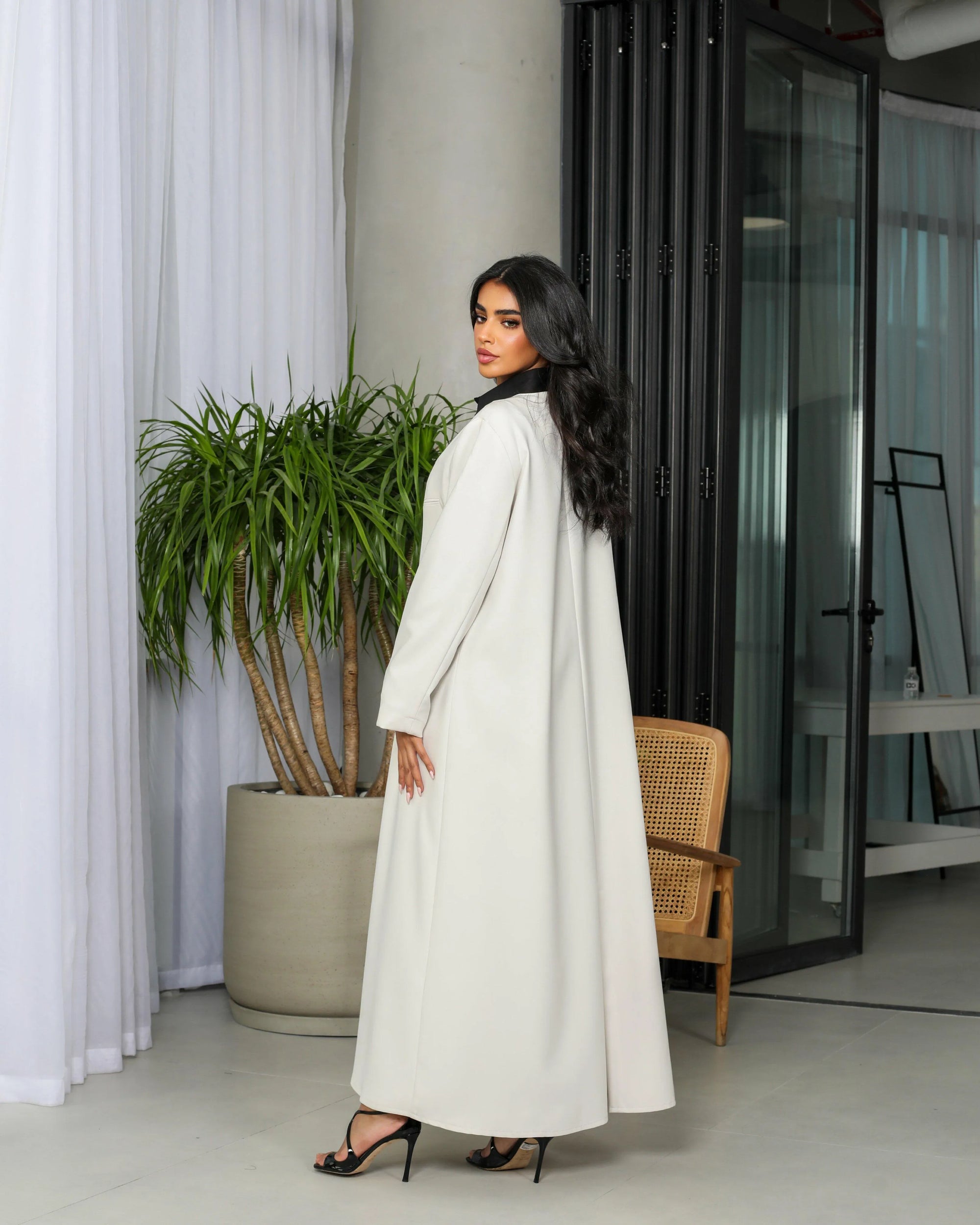 Off-white crepe abaya