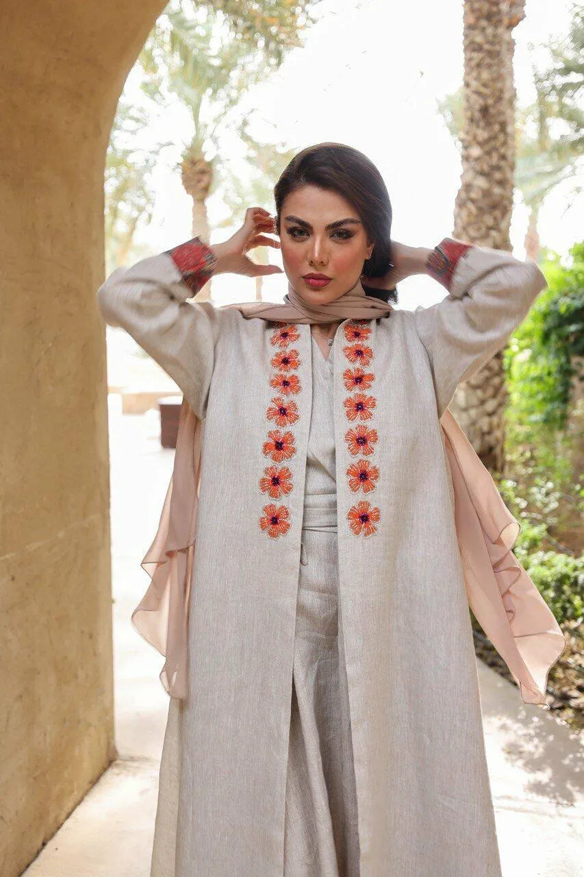 عباية كتان بيج مع تطريز يدوي