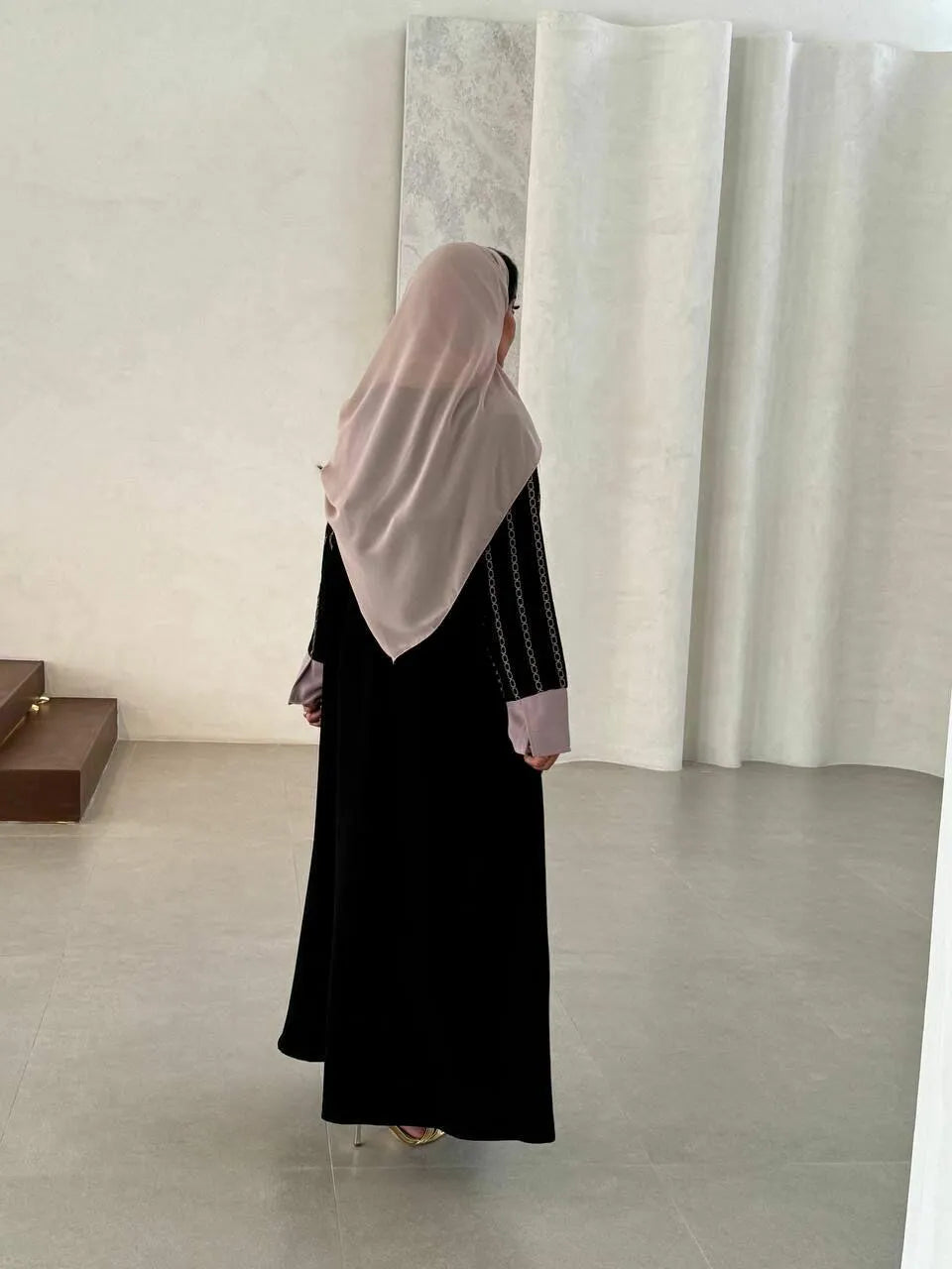 Black crepe blazer abaya embroidered from the top with beige sleeves