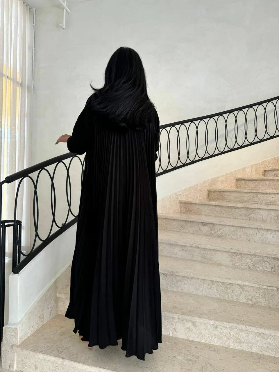 Black crepe abaya with pleats in the front and back-free size
