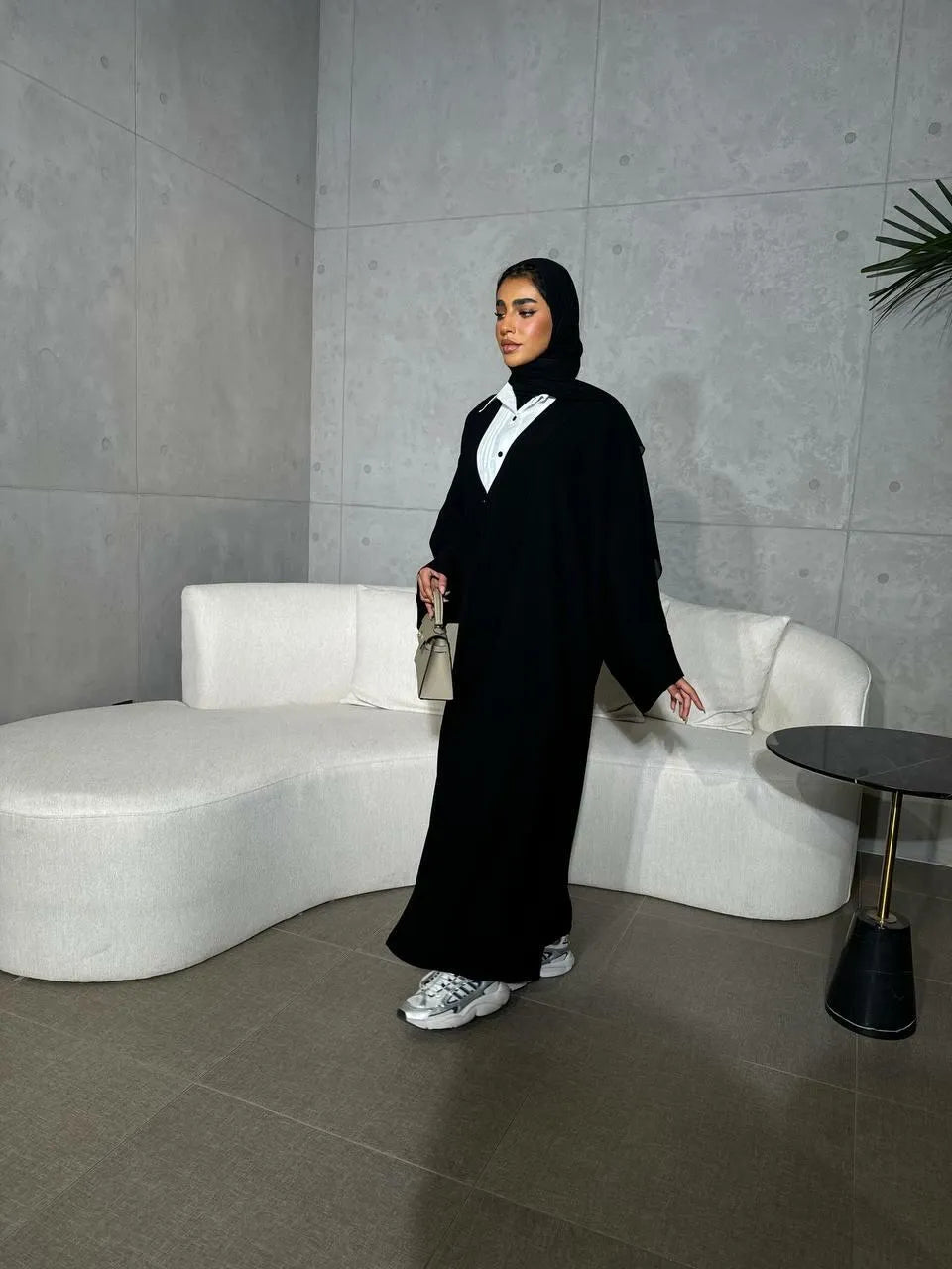 عباية كريب سوداء - مقاس حر