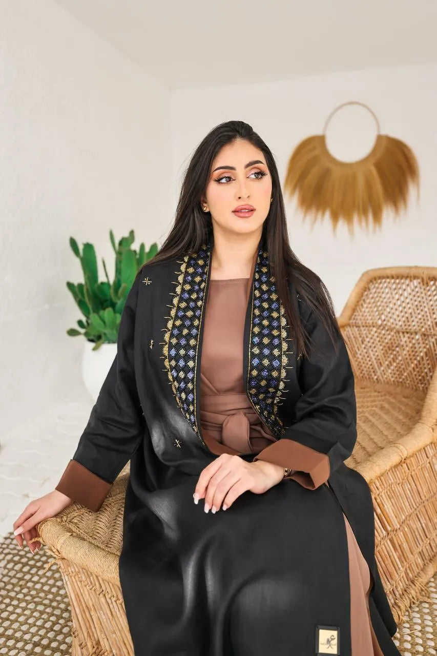 Black linen abaya with beat