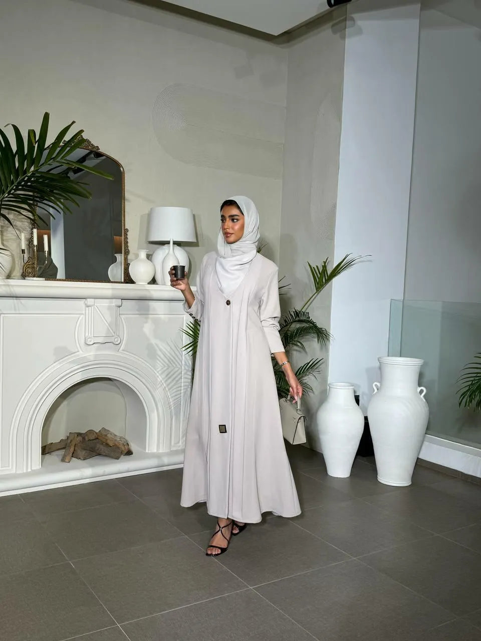 Beige crepe blazer abaya