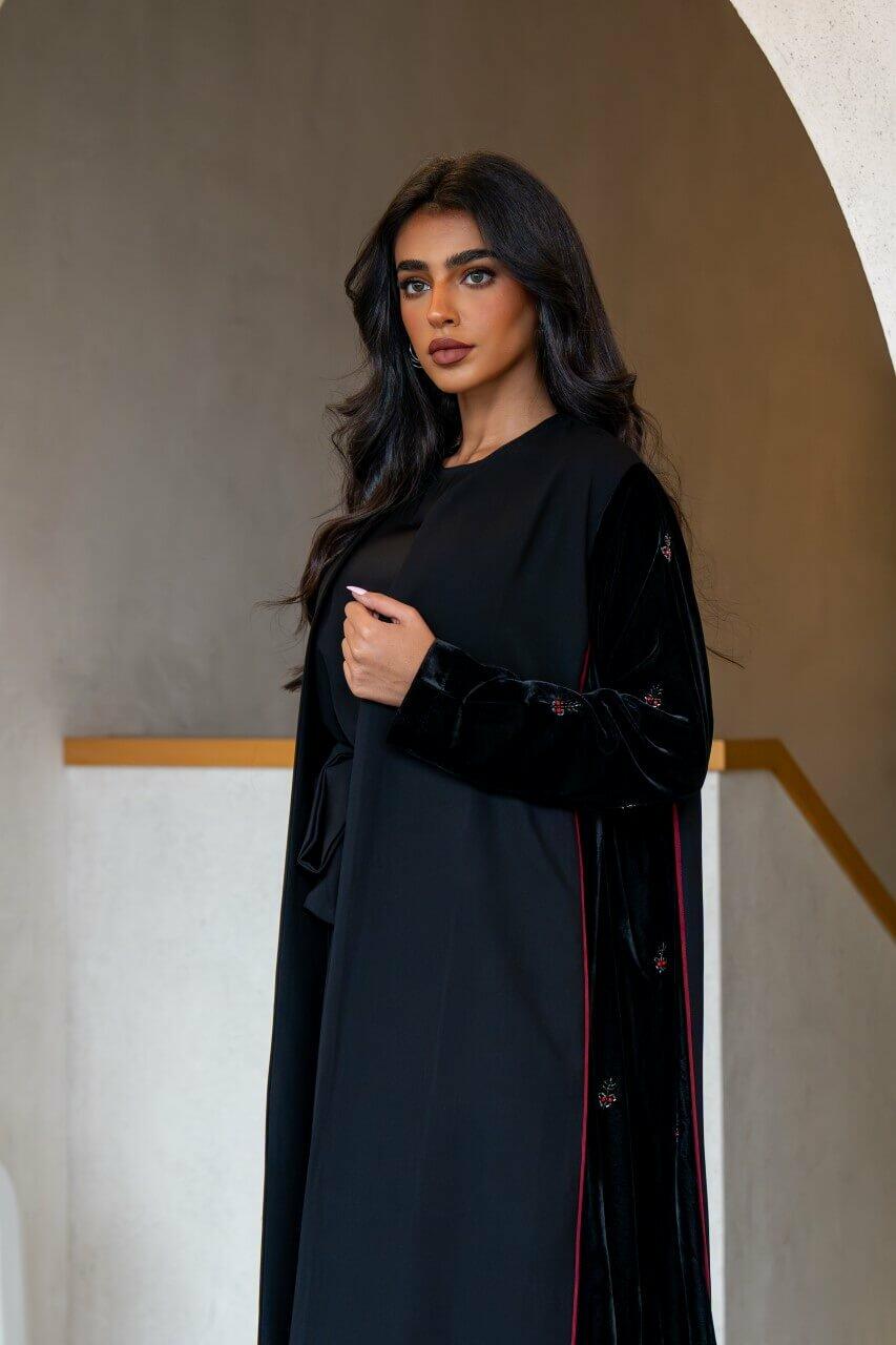 Black crepe and velvet abaya with embroidery