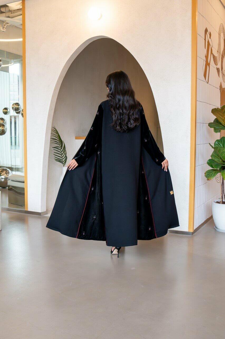 Black crepe and velvet abaya with embroidery