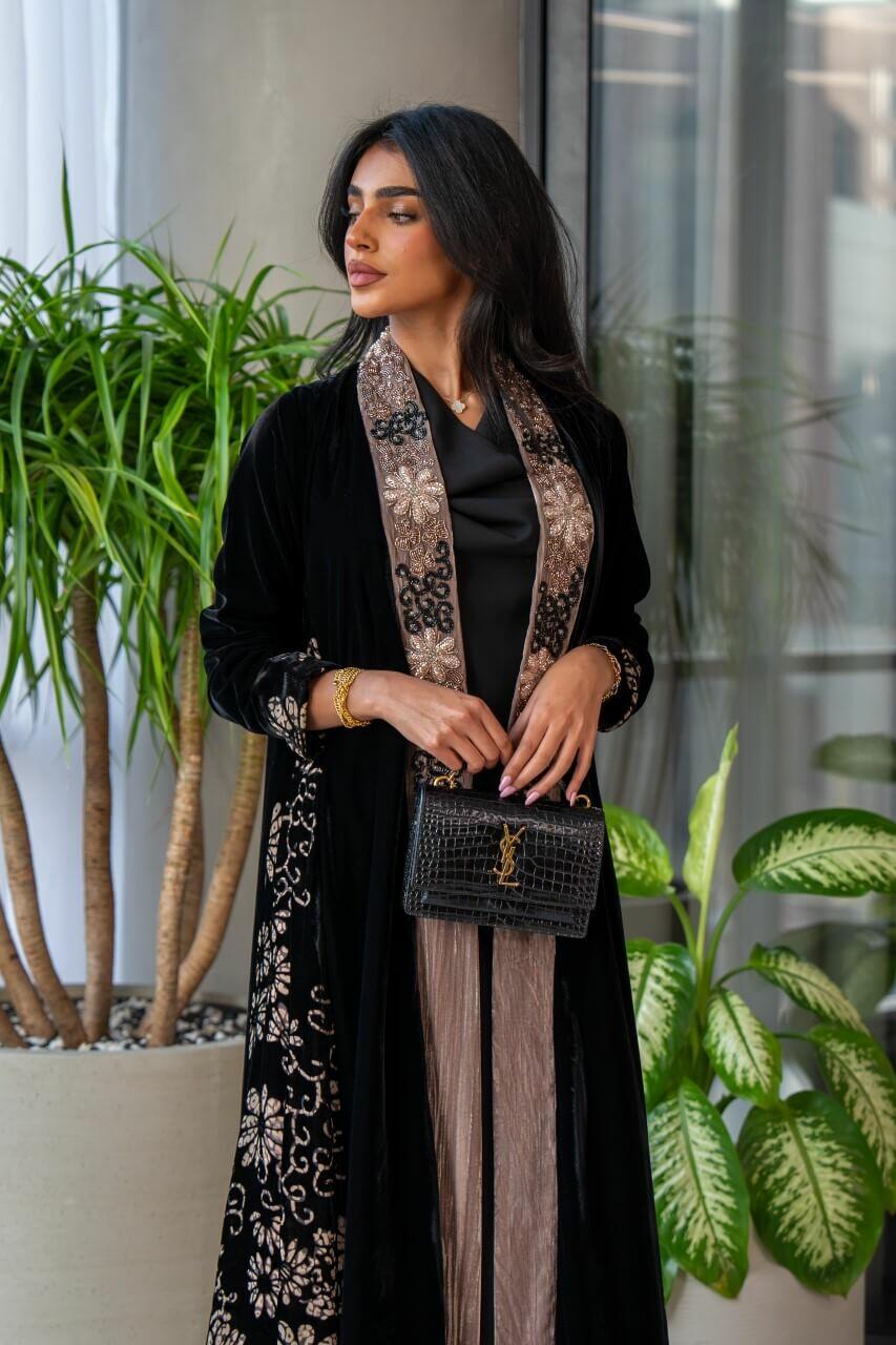 Black and beige velvet abaya with embroidery
