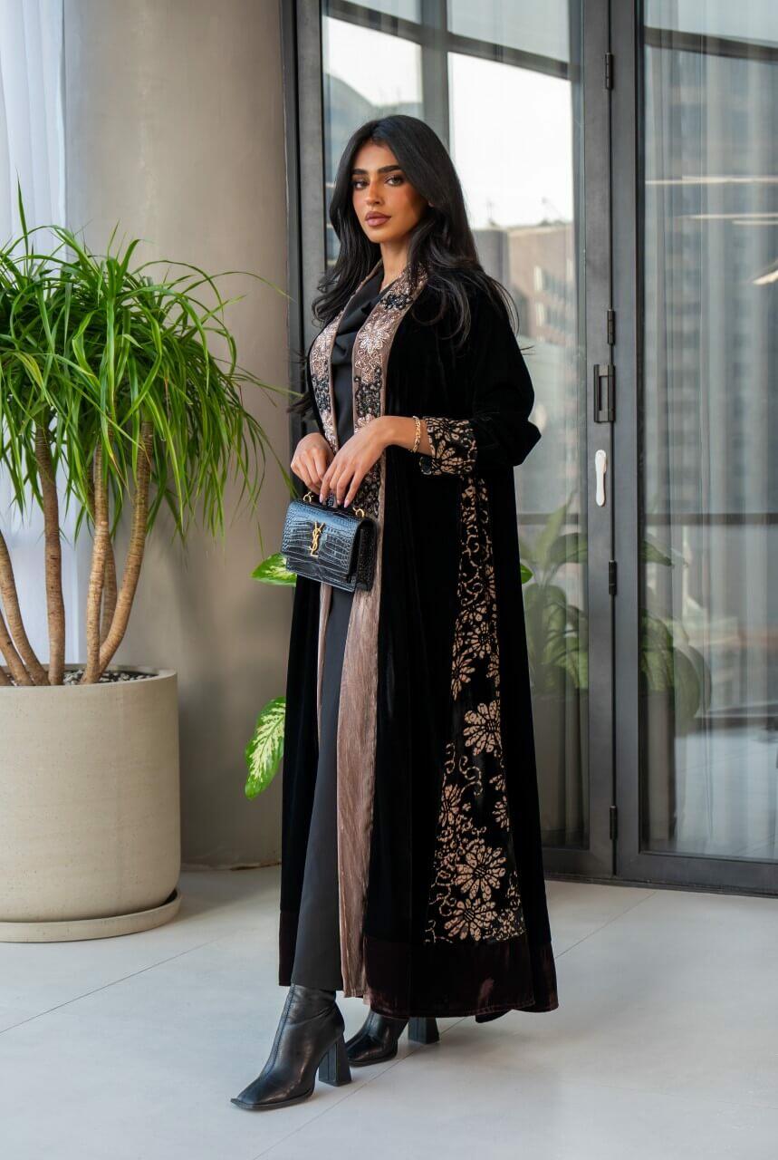 Black and beige velvet abaya with embroidery
