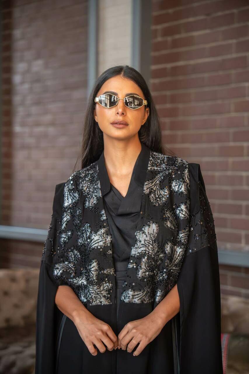 Black crepe abaya with elegant embroidery and a luxurious handmade sash