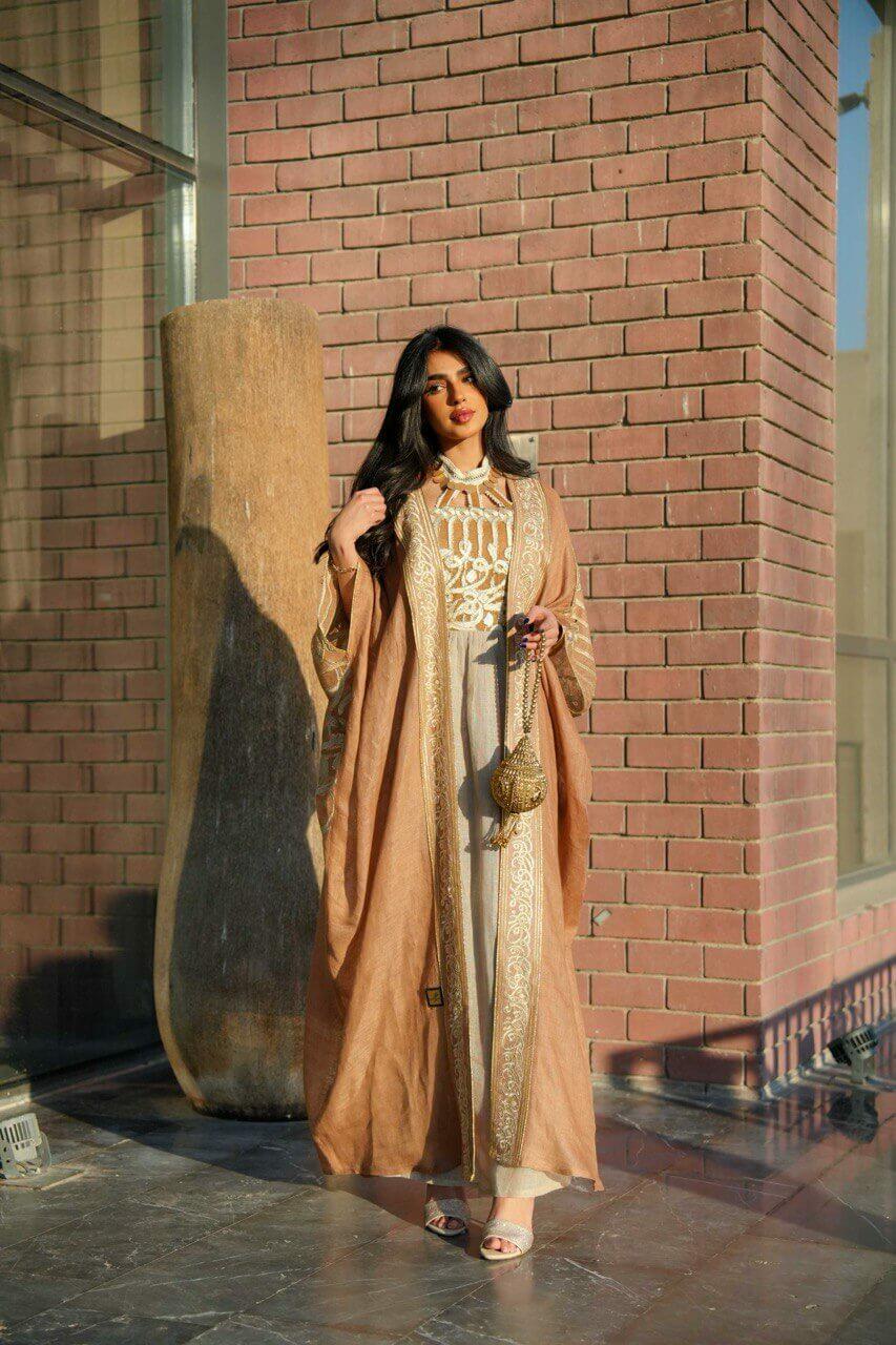 Camel bisht abaya with gray dress made of camel linen burlap with letter embroidery