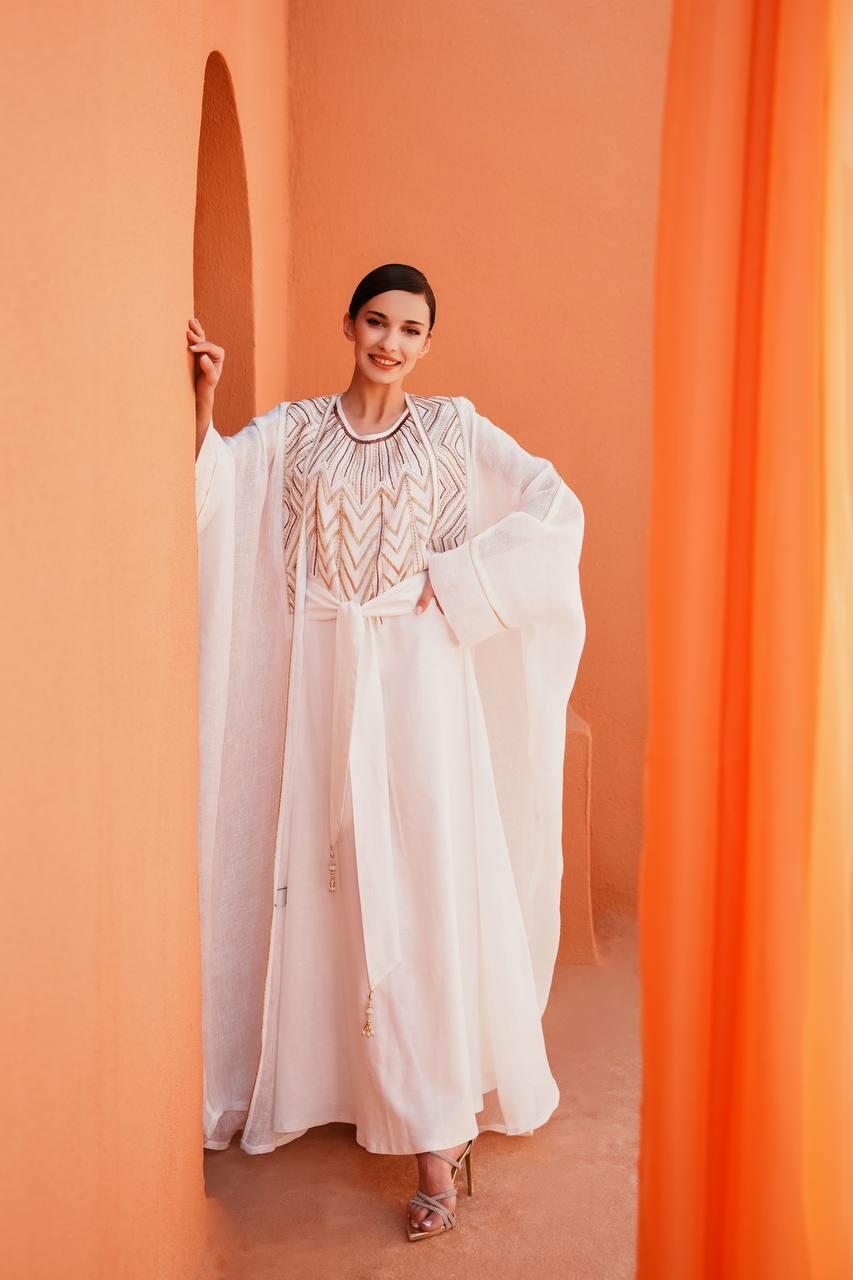 White burlap bisht abaya with linen dress color with a handmade sash