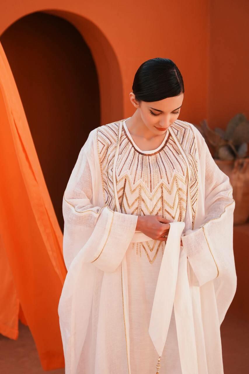 White burlap bisht abaya with linen dress color with a handmade sash