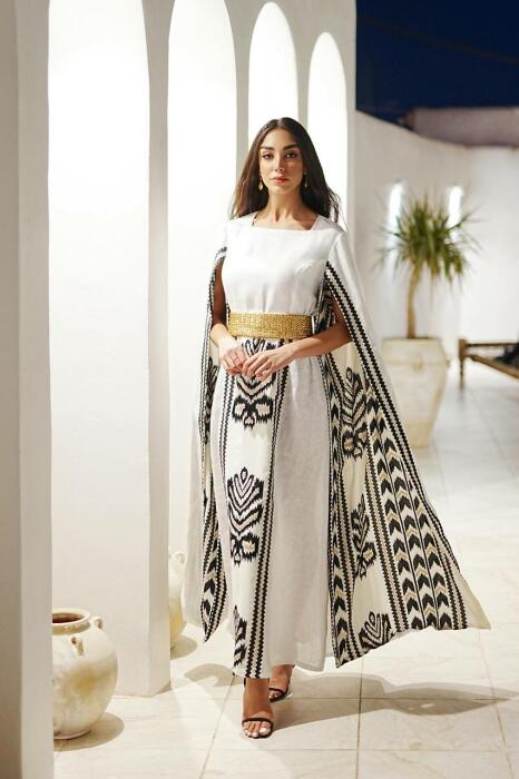 White linen daraa with  white embroidered linen