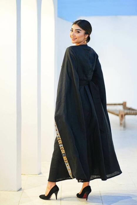Black linen daraa with embroidered linen in black