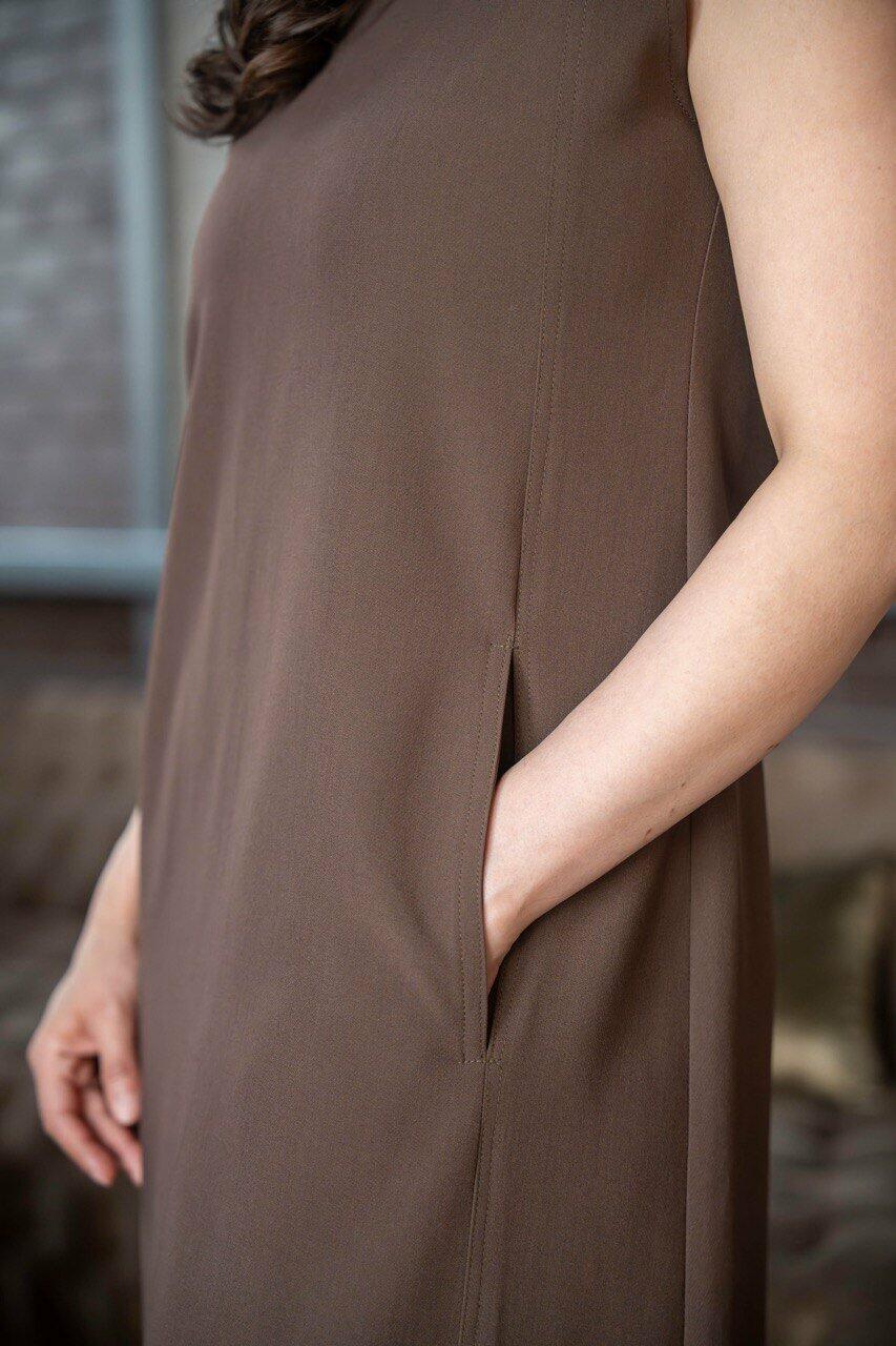Brown crepe dress with side pockets