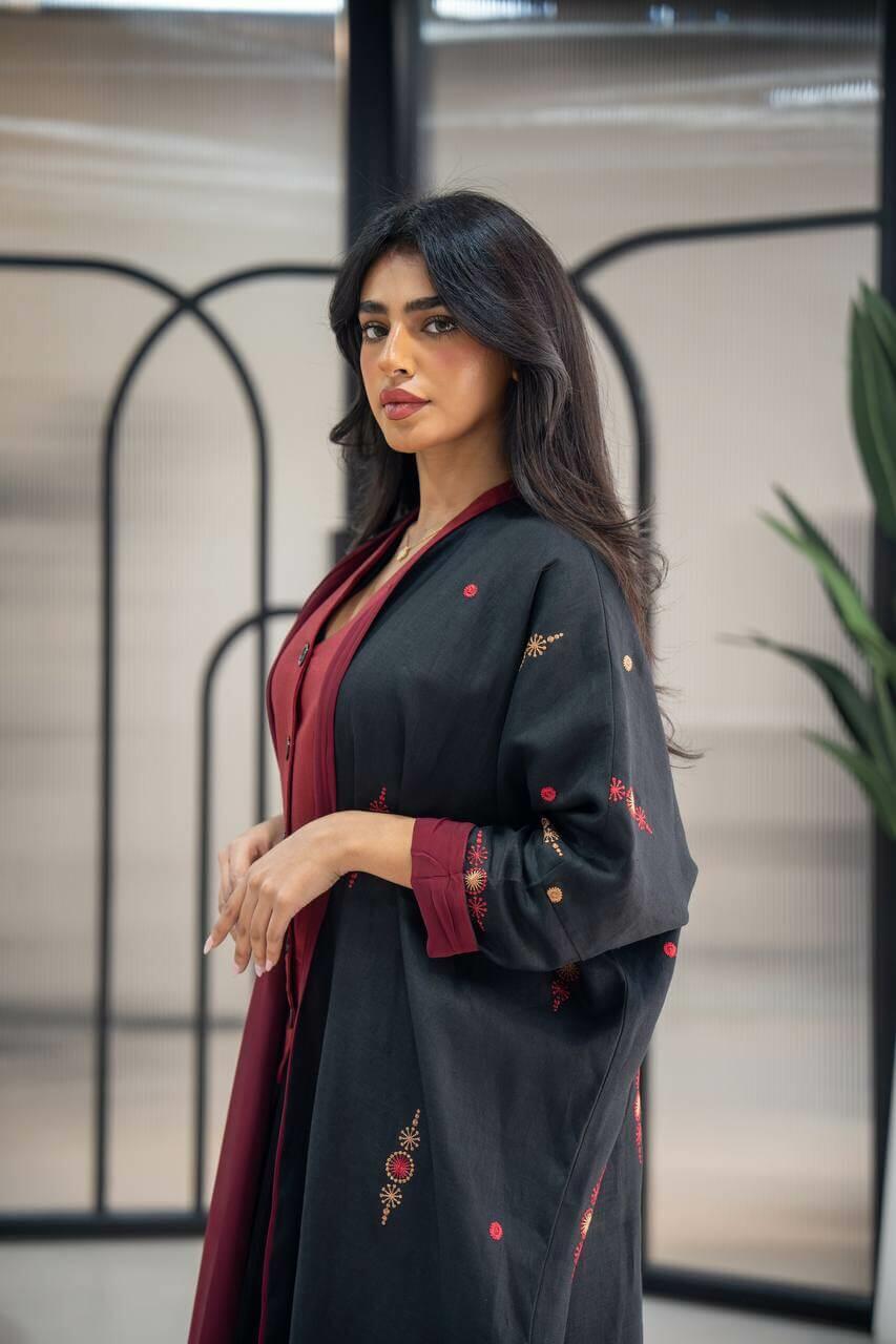Black linen abaya  lined in burgundy with embroidery