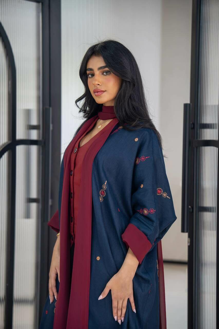 Navy blue bisht with machine embroidery