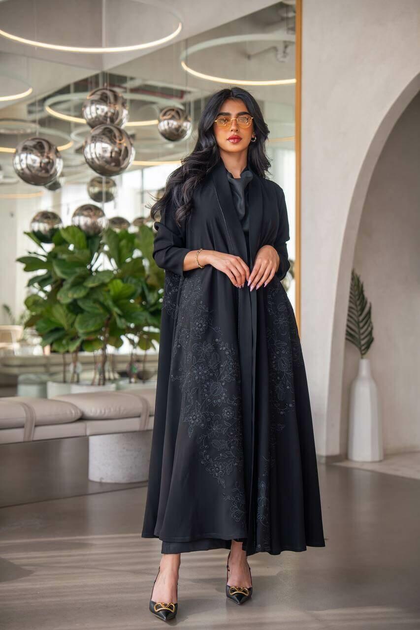 Black crepe practical abaya with embroidery-free size