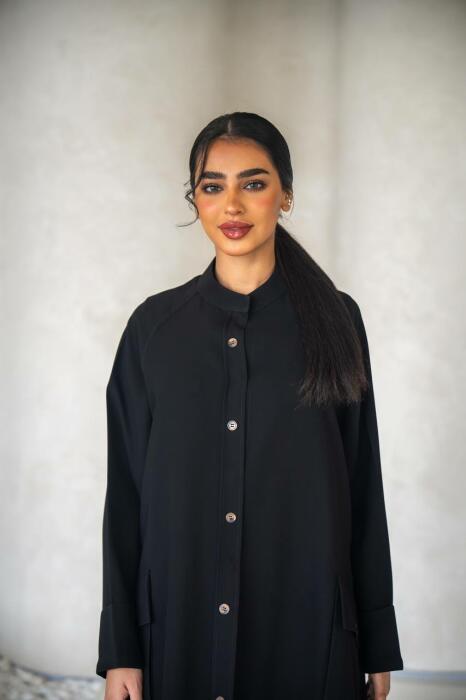 عباية عملية من الكريب الأسود - مقاسات خاصة