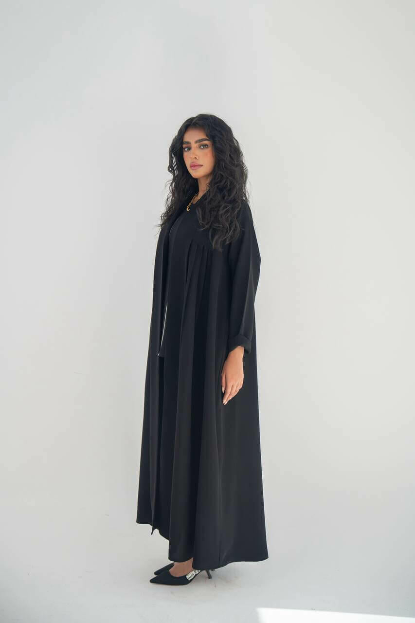 Black crepe practical abaya with pleats