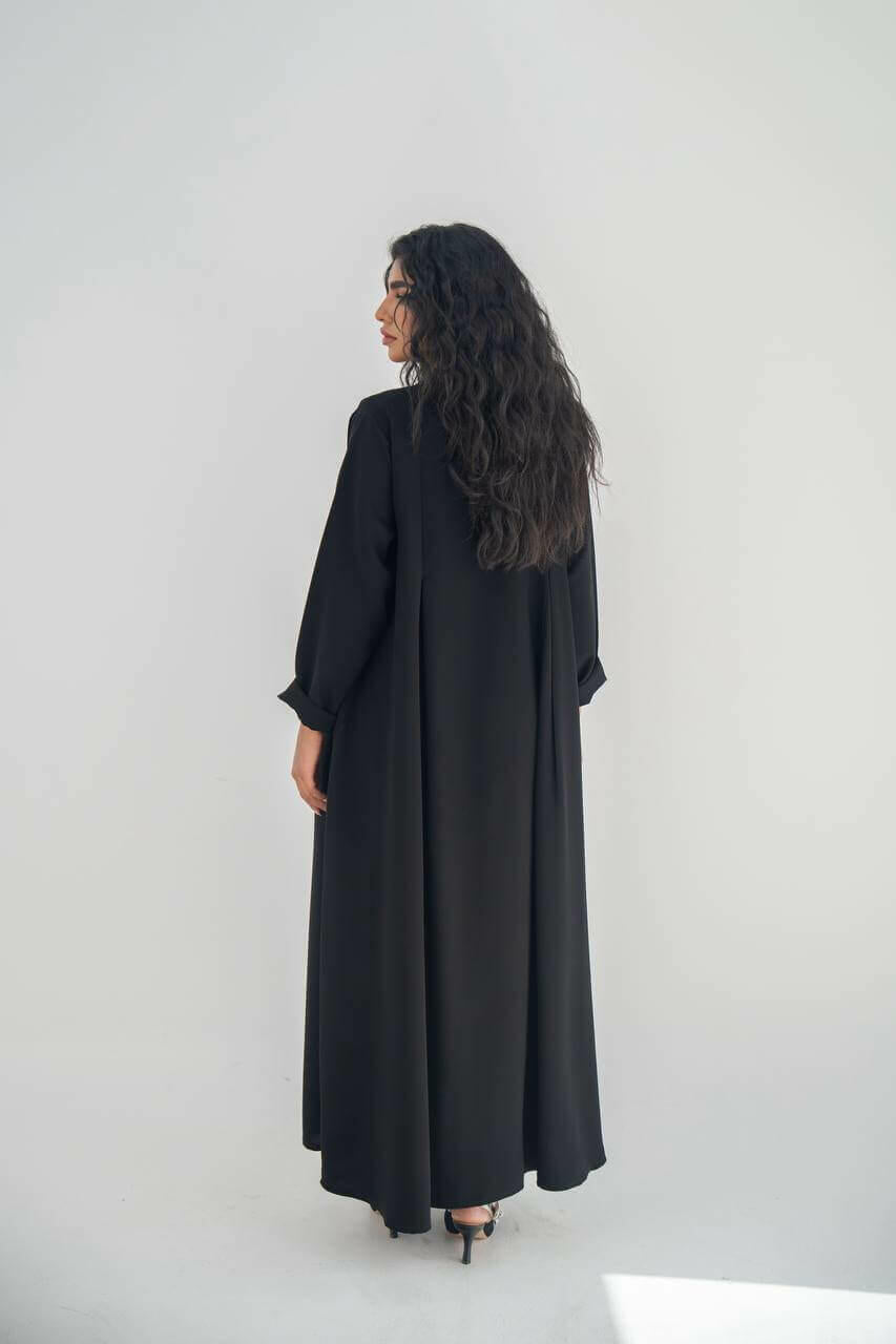 Black crepe practical abaya with pleats