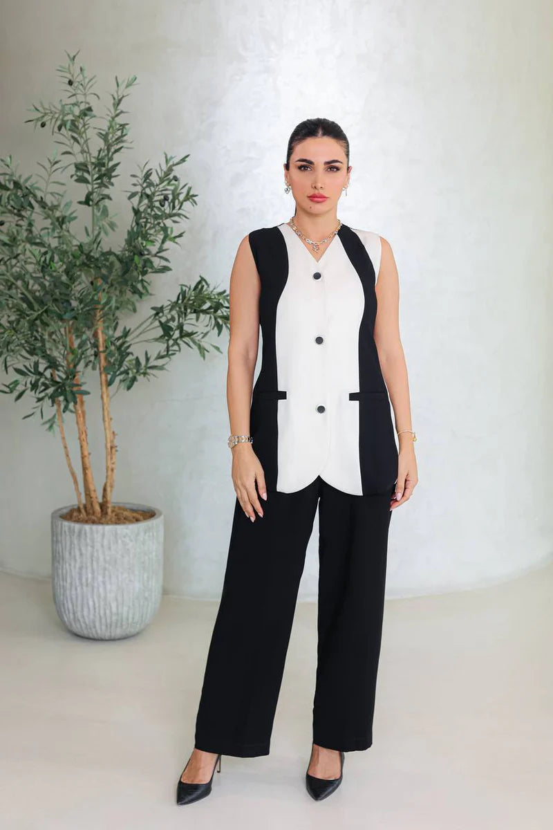 Crepe set consisting of a vest and pants C:213