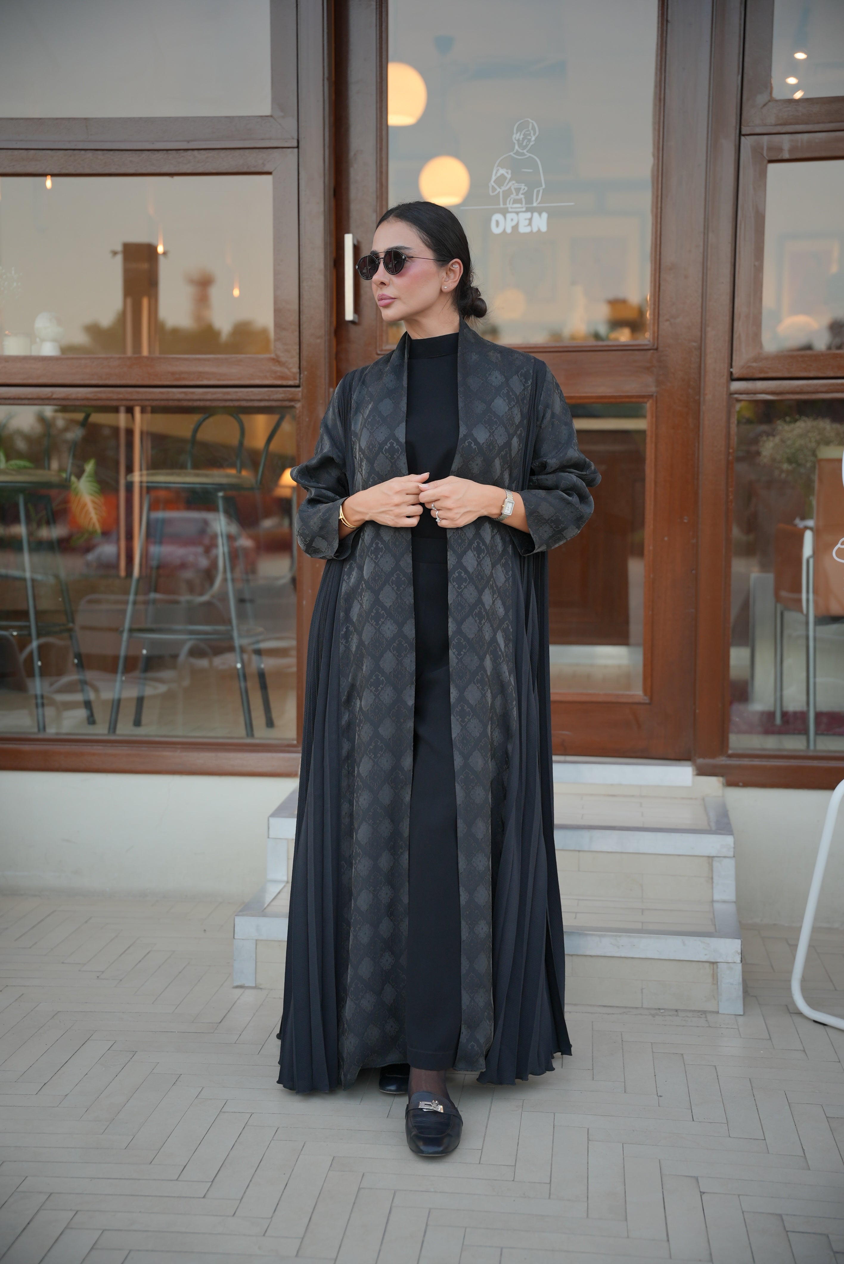 Patterned silk crepe abaya - 2000