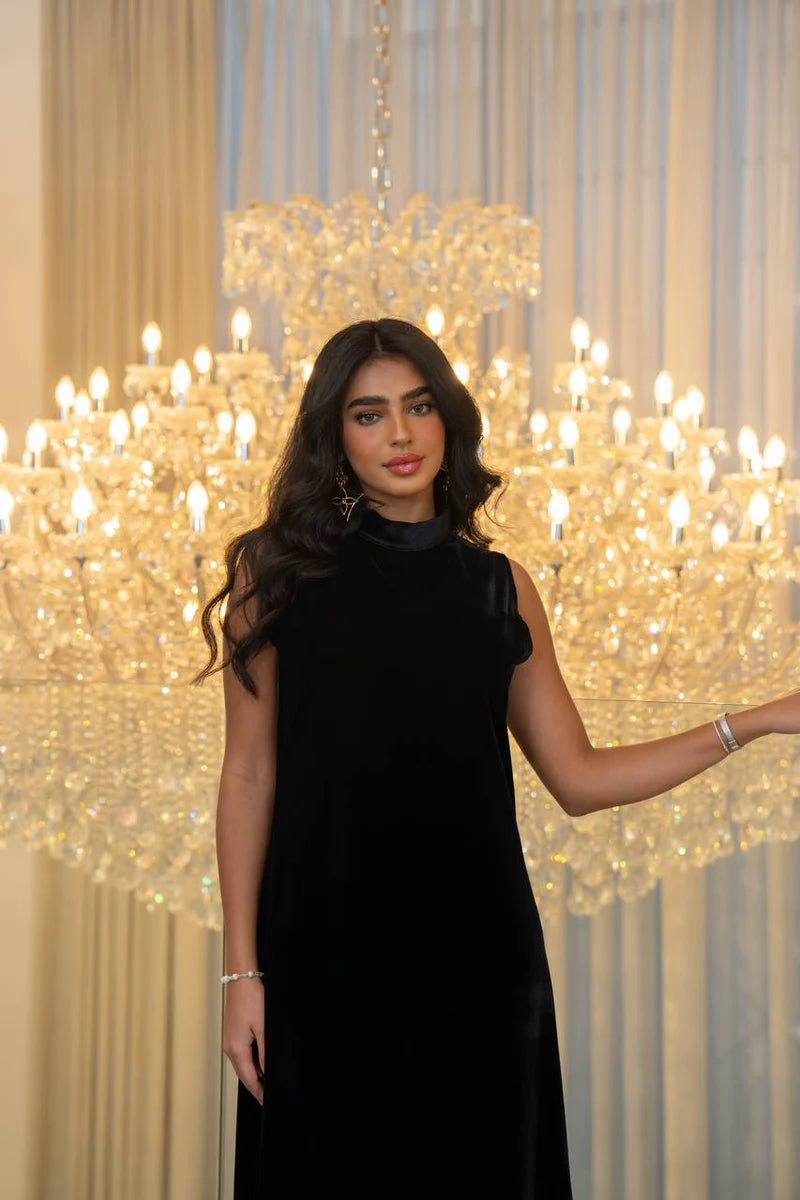 Black velvet dress.C:221