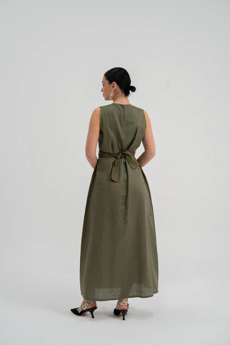 Linen dress in olive green. C:227