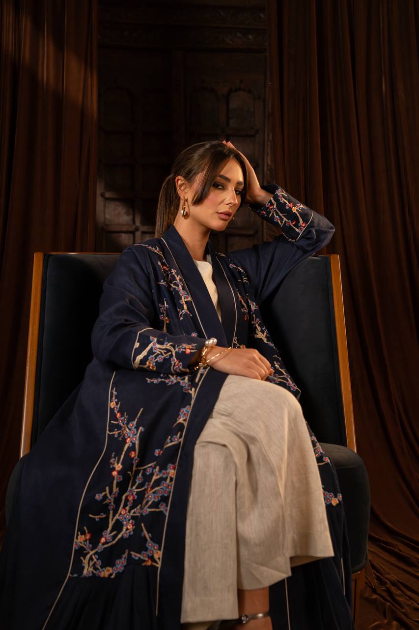 Linen abaya in navy blue with embroidery