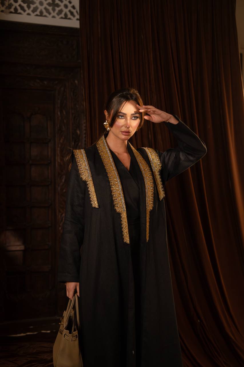 Linen abaya in black with embroidery