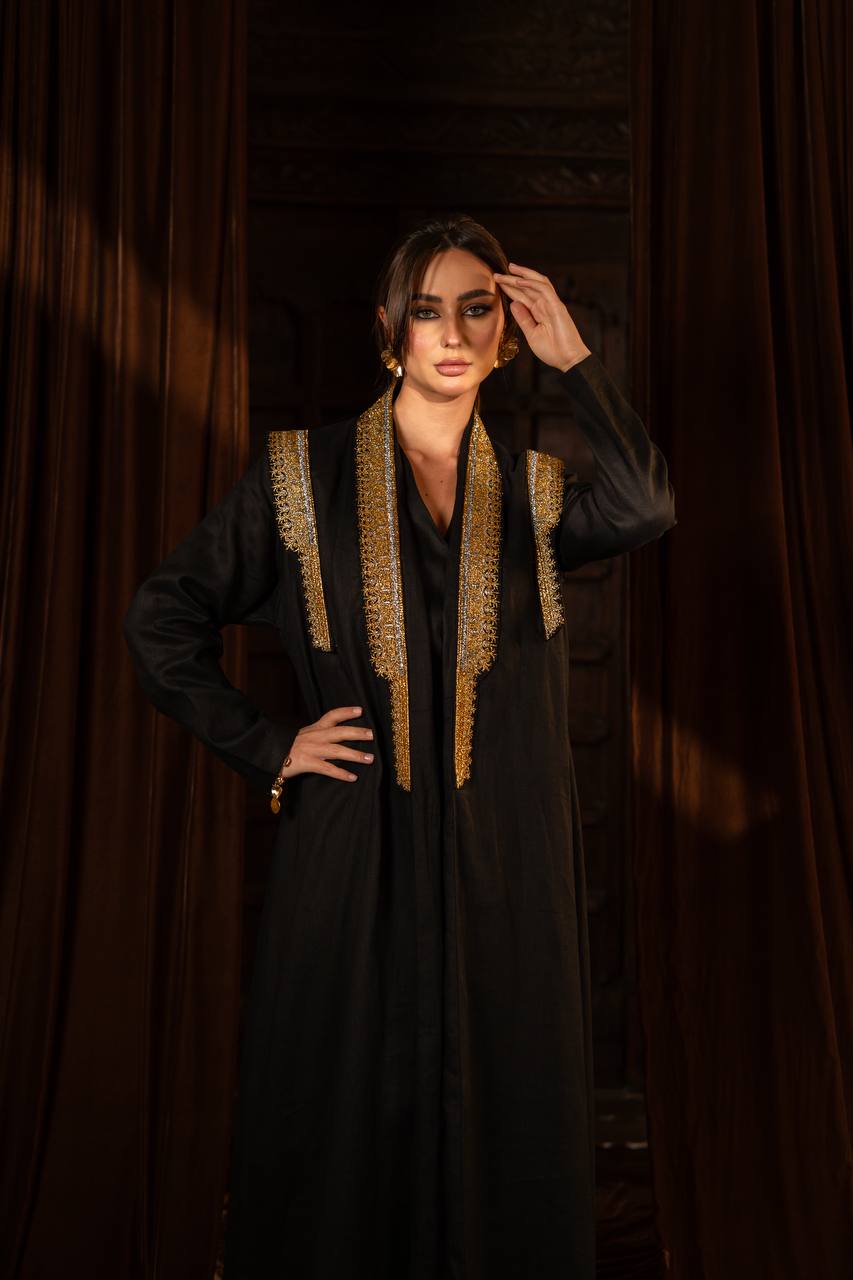 Linen abaya in black with embroidery