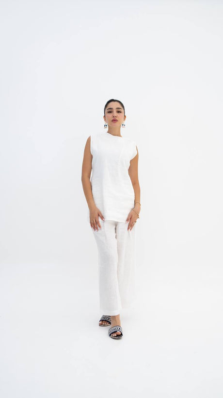 White linen blouse and pants set (1922)
