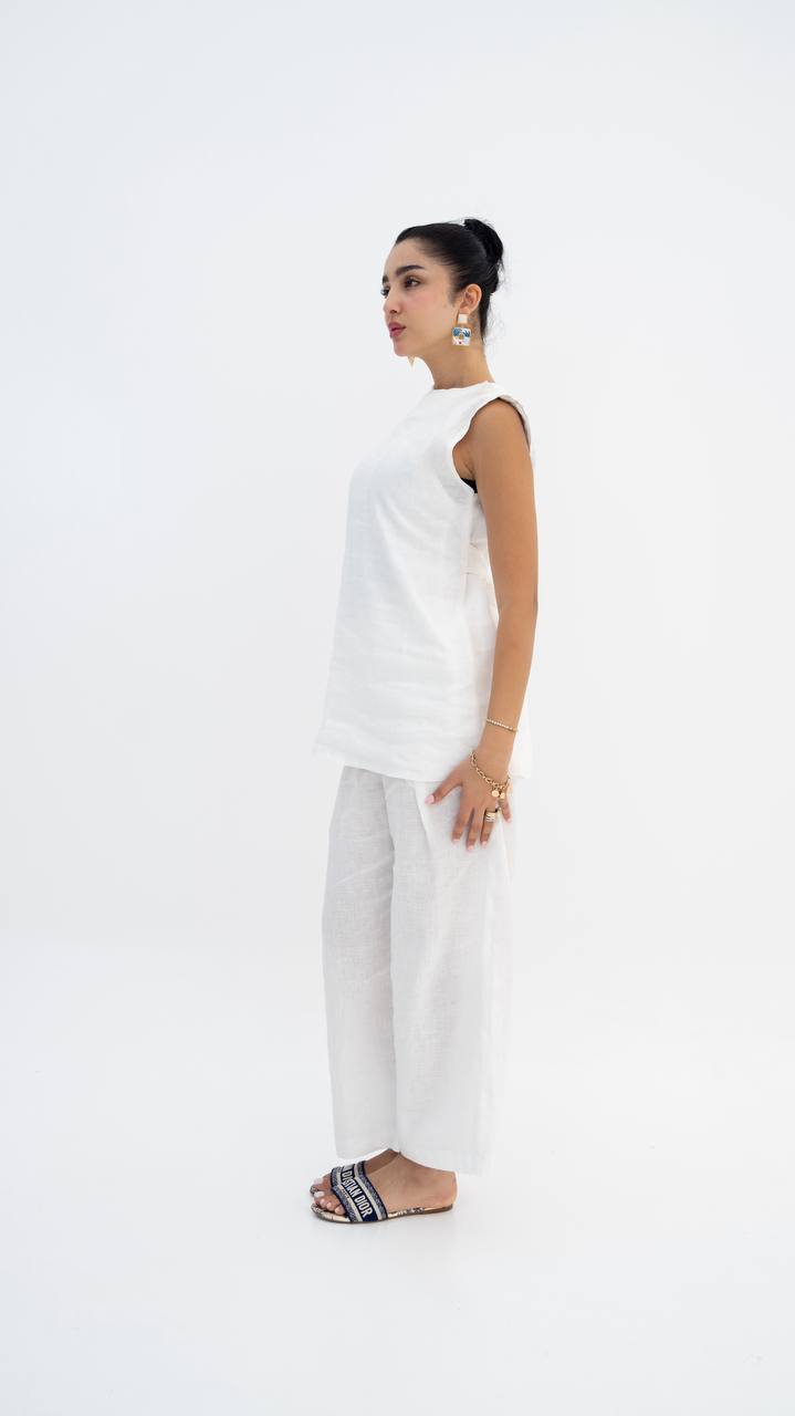 White linen blouse and pants set (1922)