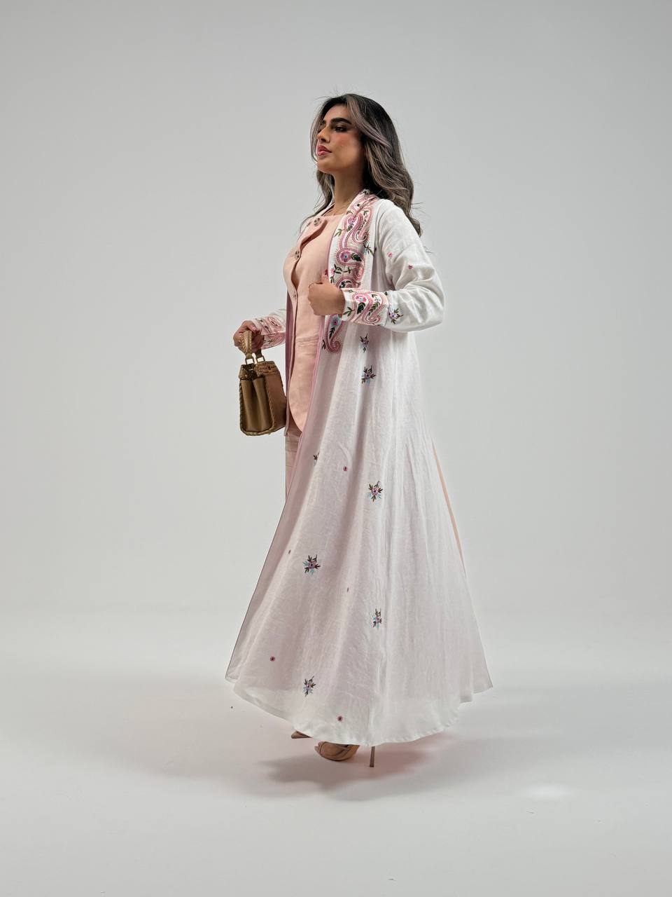 Linen abaya in light beige with embroidery