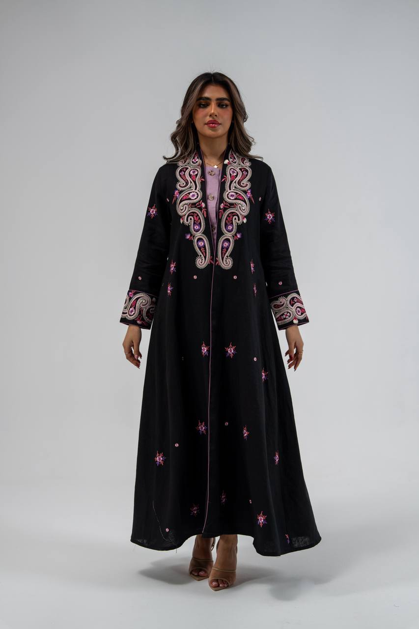 Linen abaya in black with embroidery