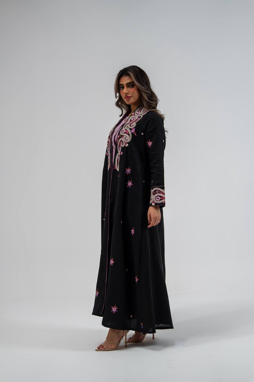 Linen abaya in black with embroidery
