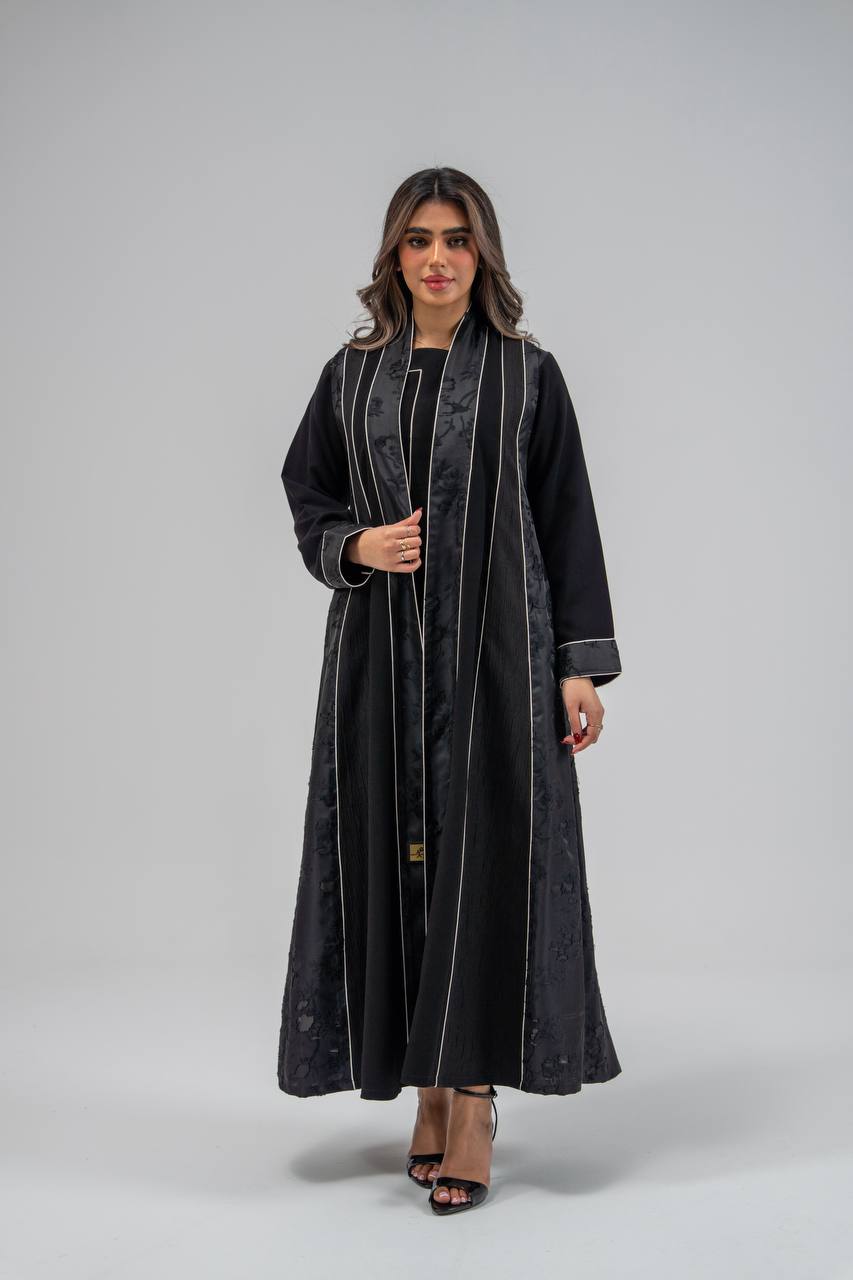 Black crepe fabric abaya with jacquard