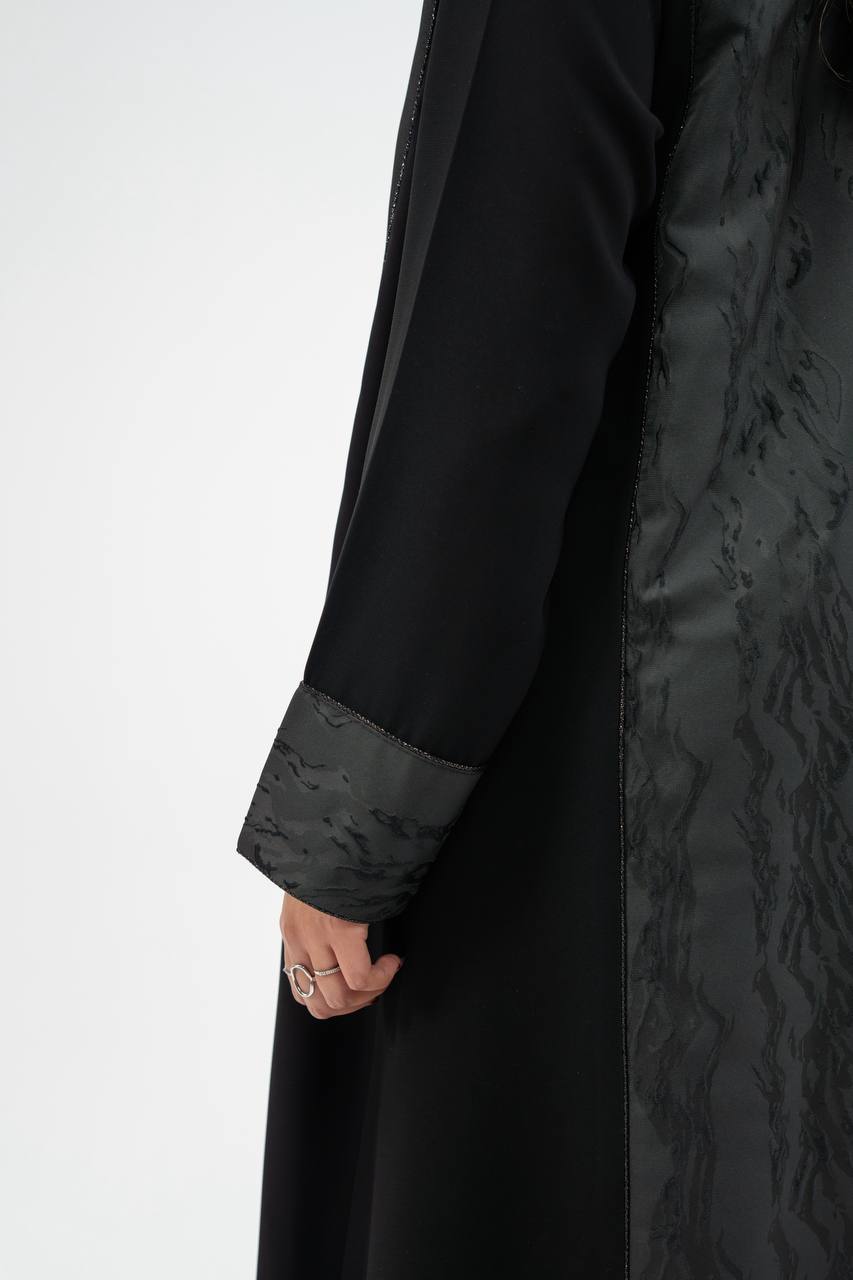 Black crepe fabric abaya with jacquard