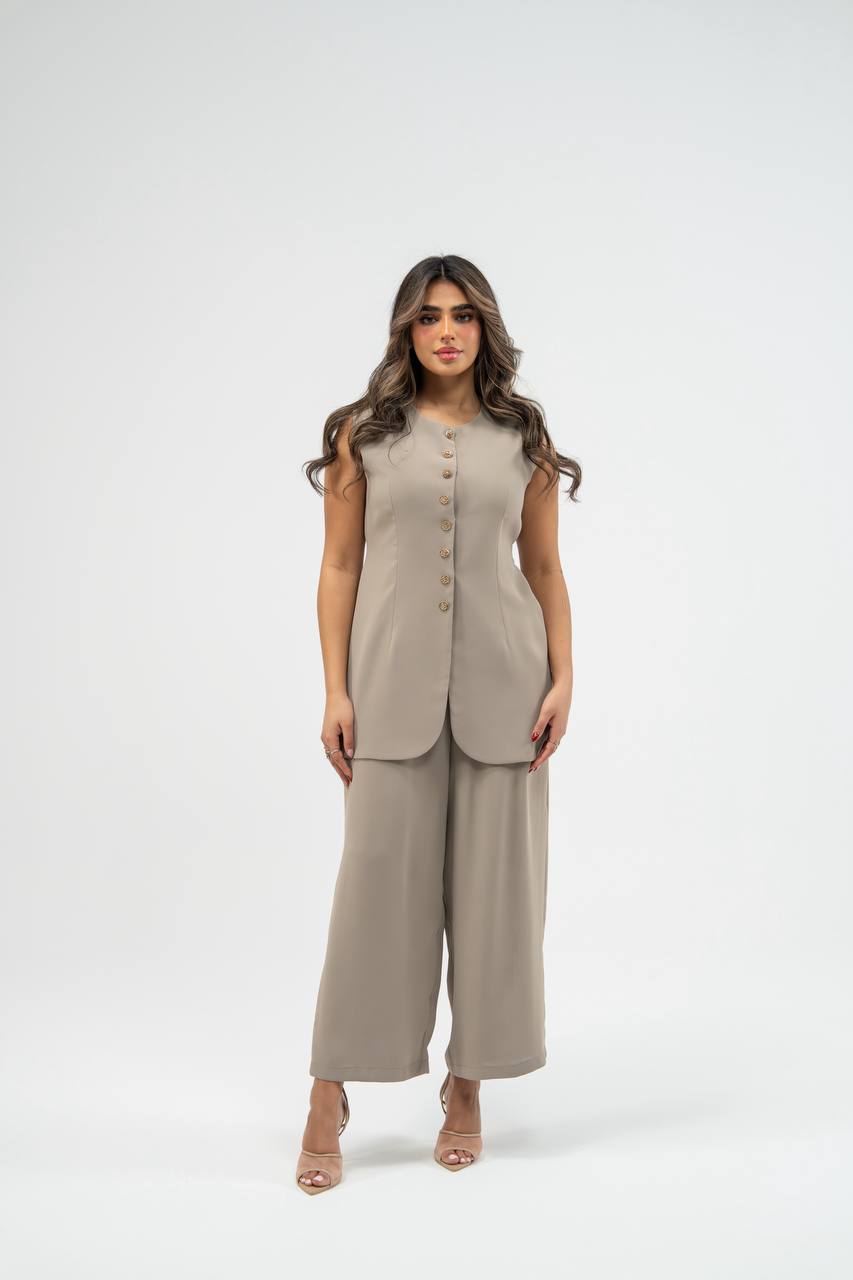 Vest and trousers set, crepe in beige