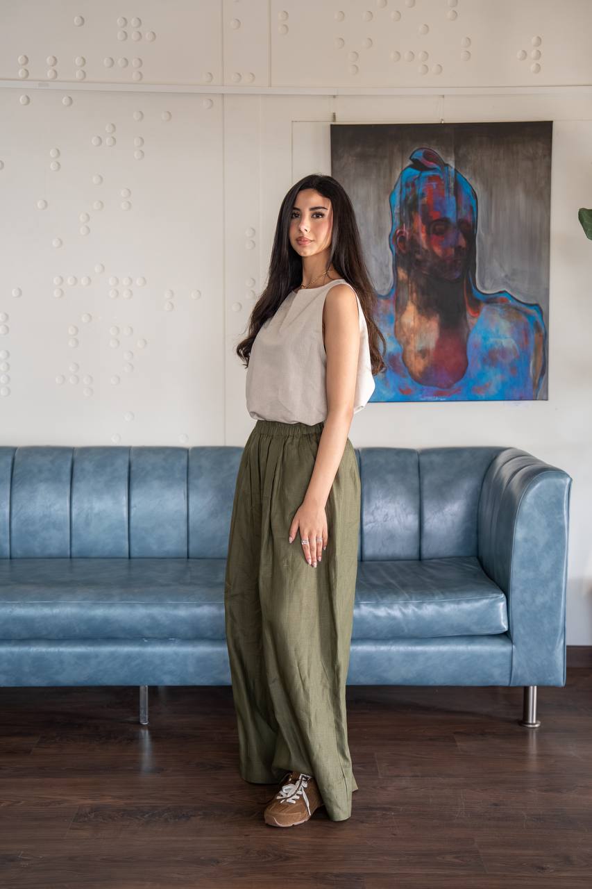Beige blouse and green pants set in linen fabric