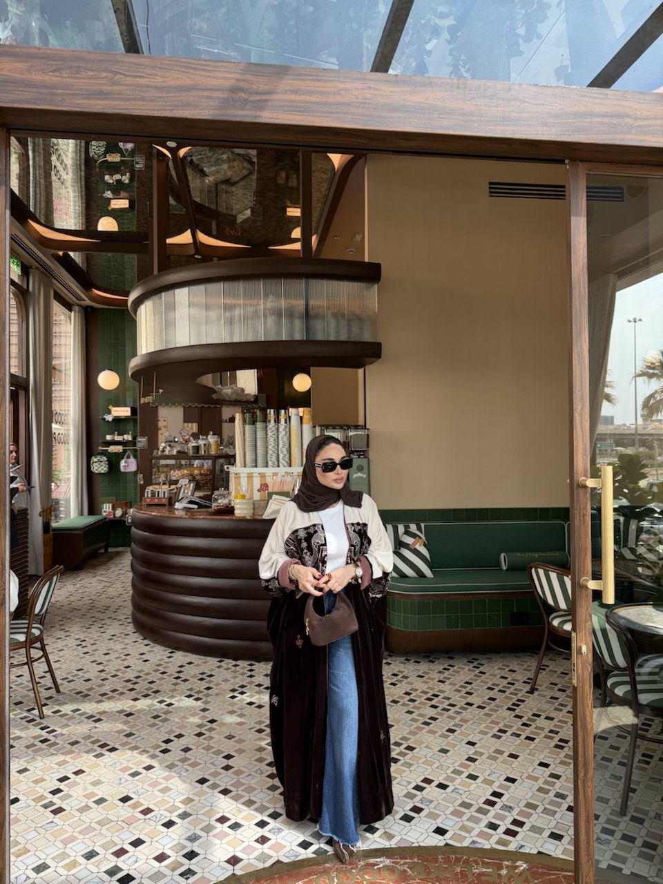 Brown & Beige Velvet Abaya – 2081