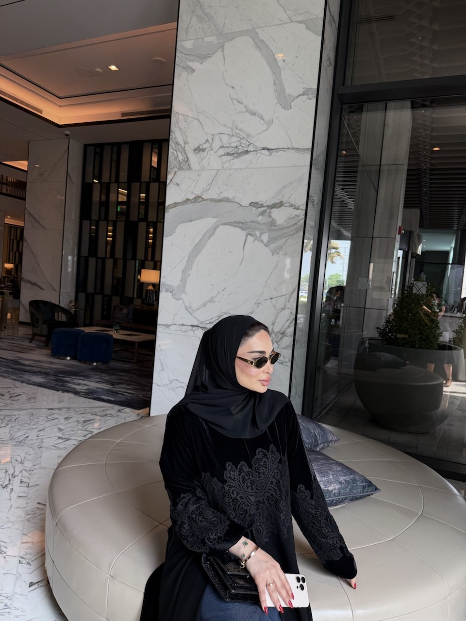 Velvet Abaya with Lace & Crepe Details – 2084