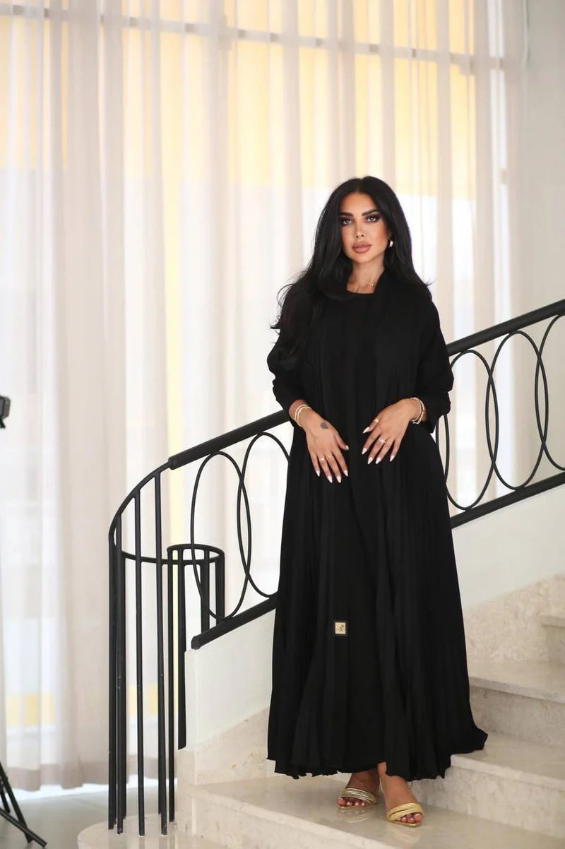 Crepe Abaya with plissé cloche breaks C:6520