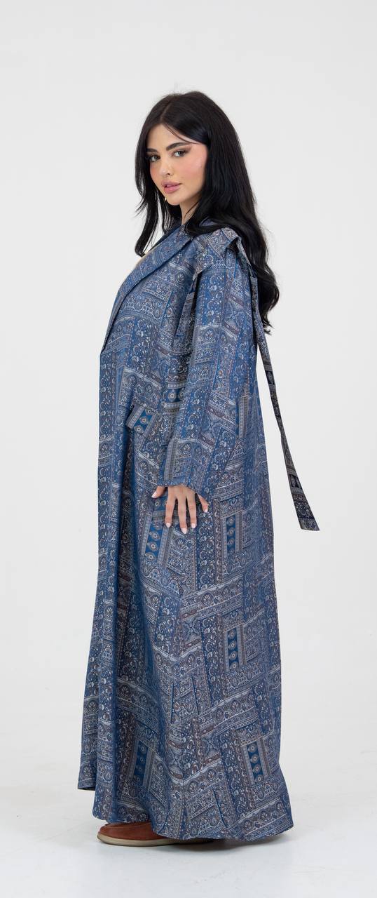 Abaya made of silk crepe fabric